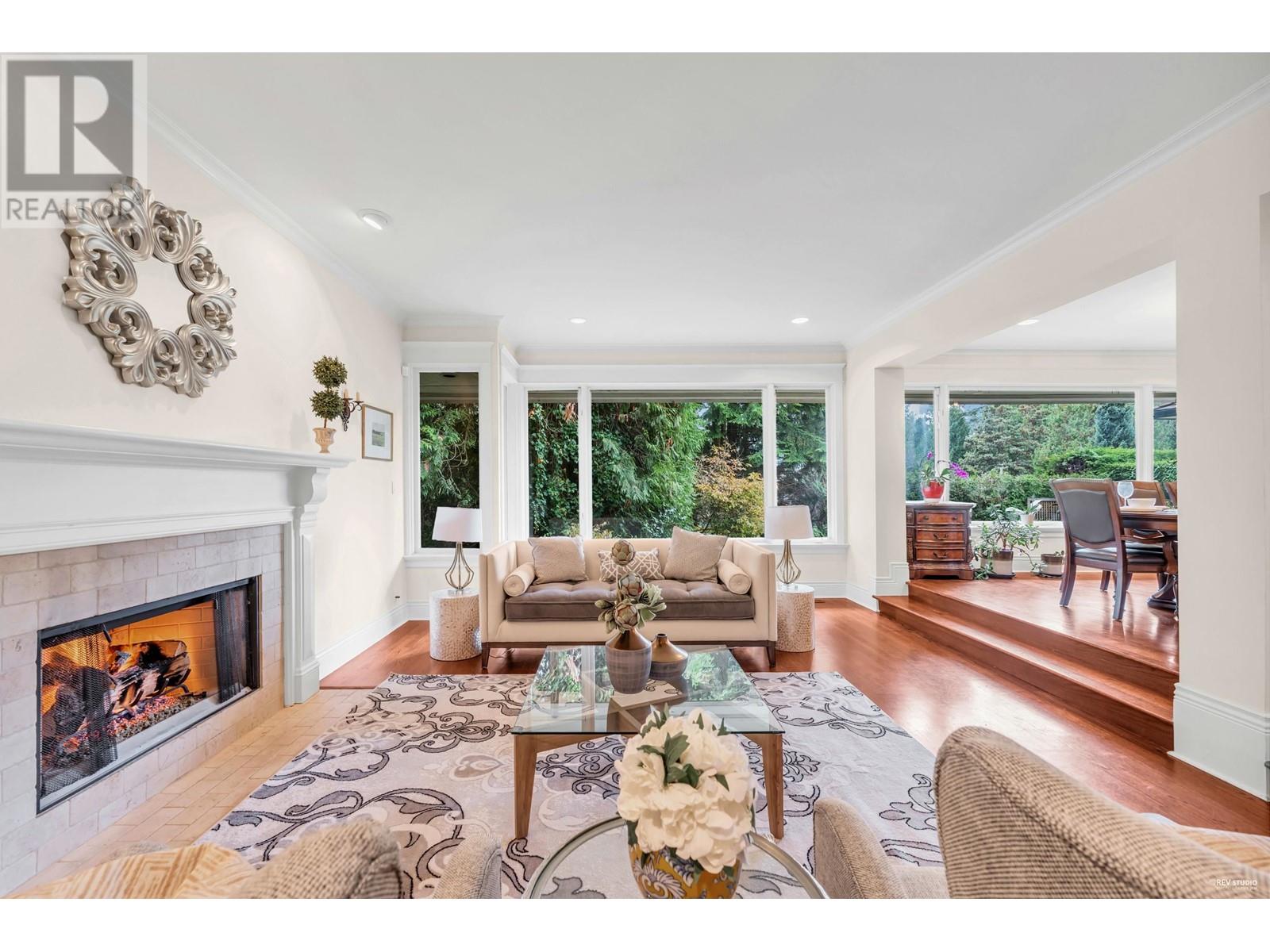 1340 Palmerston Avenue, West Vancouver, British Columbia  V7T 2H7 - Photo 2 - R2939529