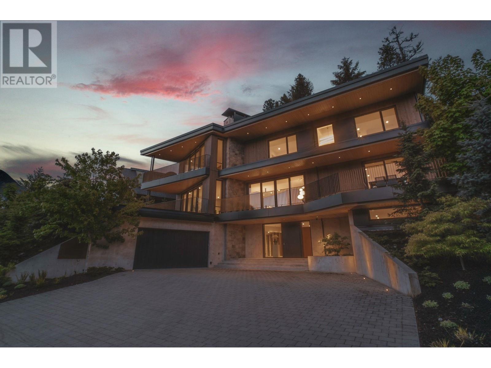 3565 Falcon Crescent, Whistler, British Columbia  V8E 0B9 - Photo 1 - R2939567