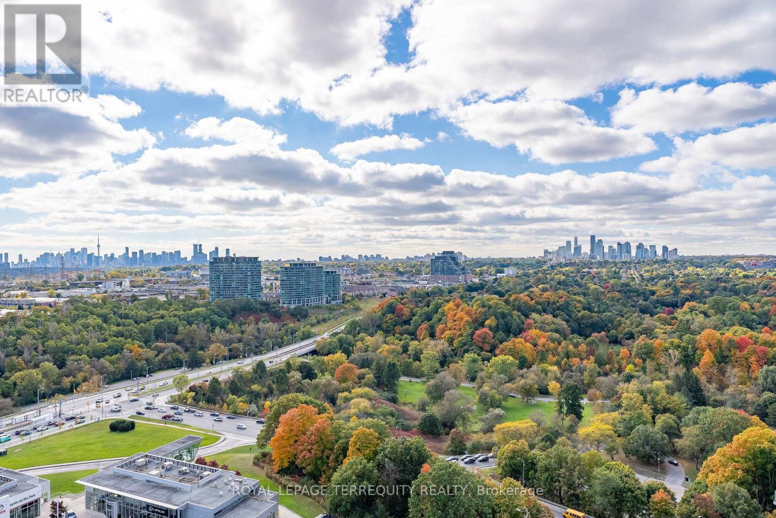 2033 - 20 Inn On The Park Drive, Toronto, Ontario  M3C 0P8 - Photo 37 - C9512923