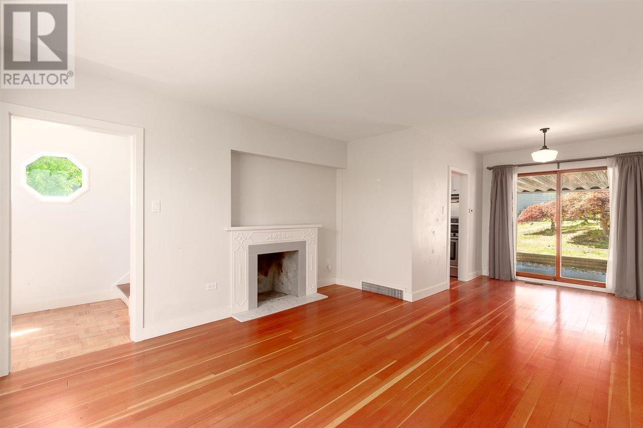 1389 E 39th Avenue, Vancouver, British Columbia V5W 4C3 - Photo 2 - R2939492