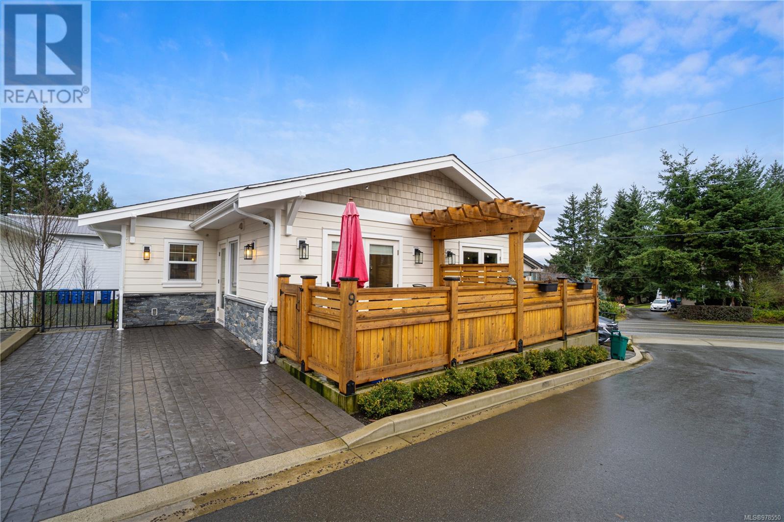 633 Beach Rd, Qualicum Beach, British Columbia  V9K 1H1 - Photo 11 - 978550