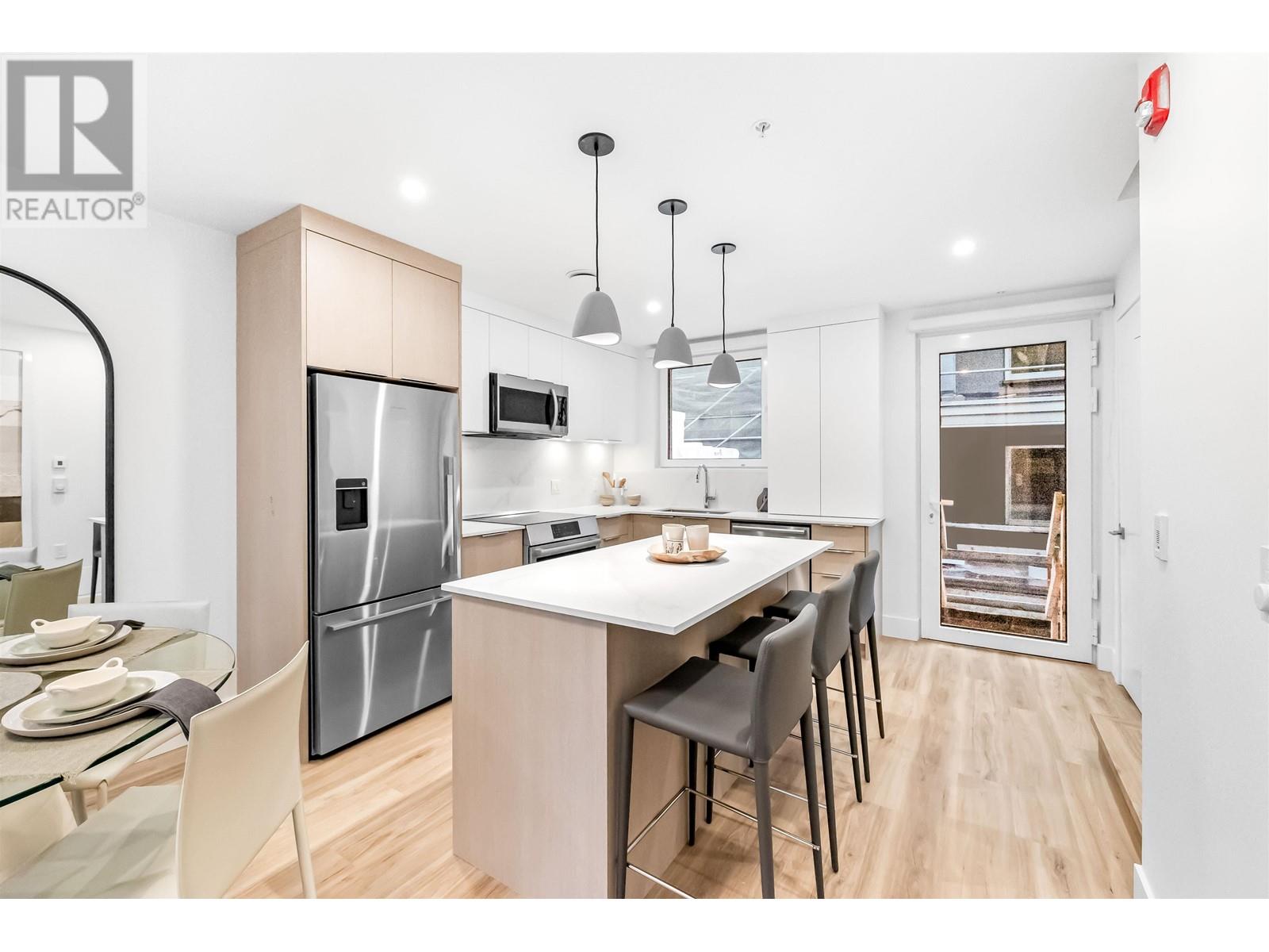 Property at 153 2230 E 1ST AVENUE image 3