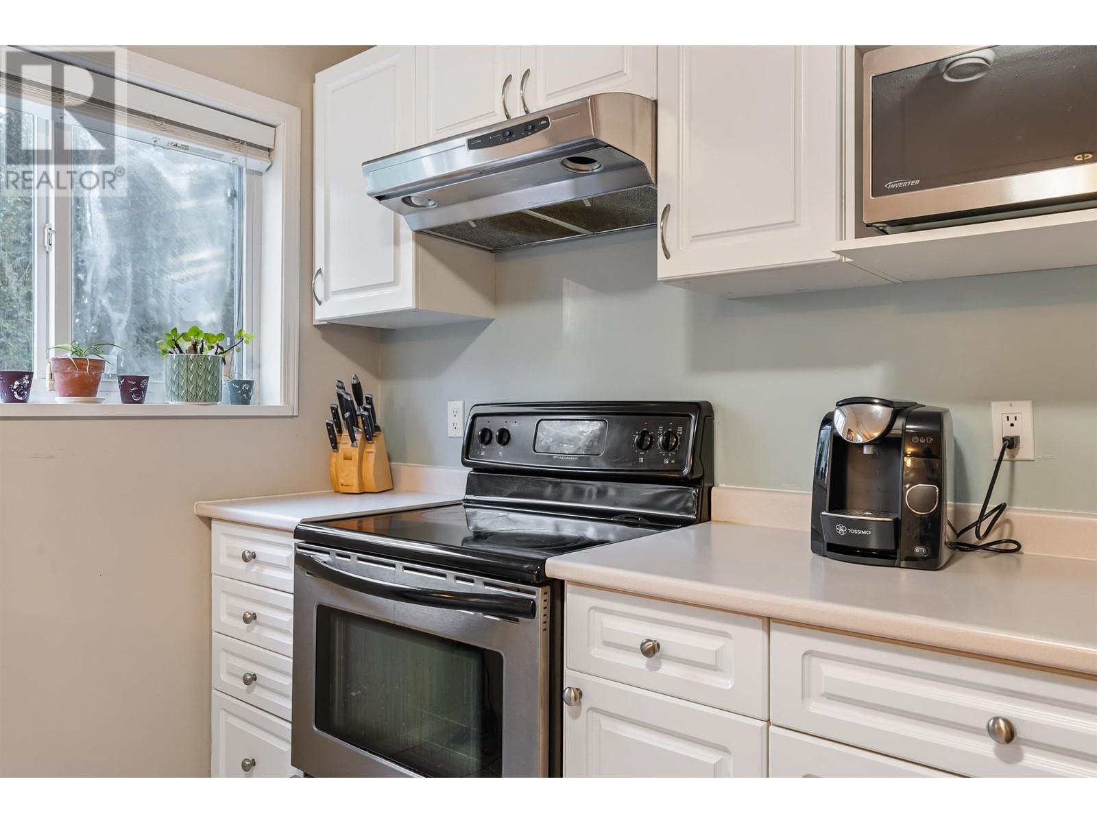 19178 117a Avenue, Pitt Meadows, British Columbia  V3Y 2R3 - Photo 29 - R2939628