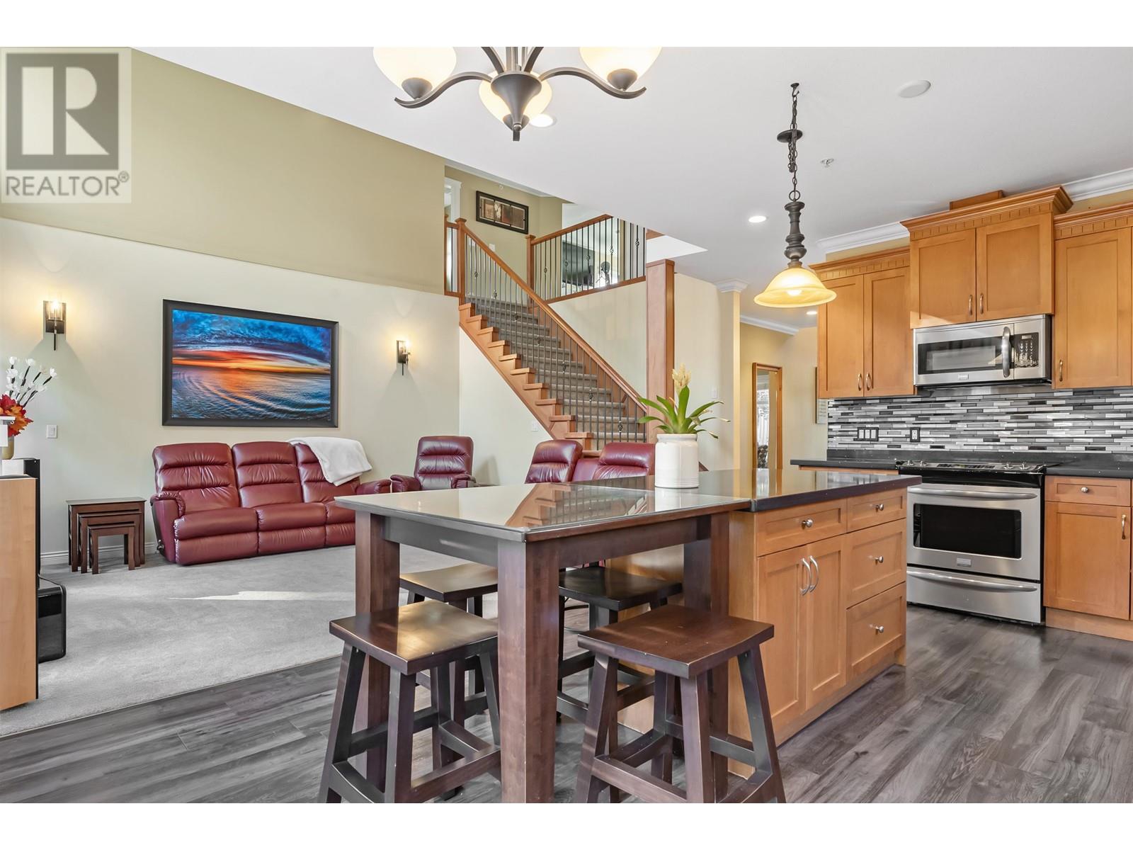 19178 117a Avenue, Pitt Meadows, British Columbia  V3Y 2R3 - Photo 9 - R2939628