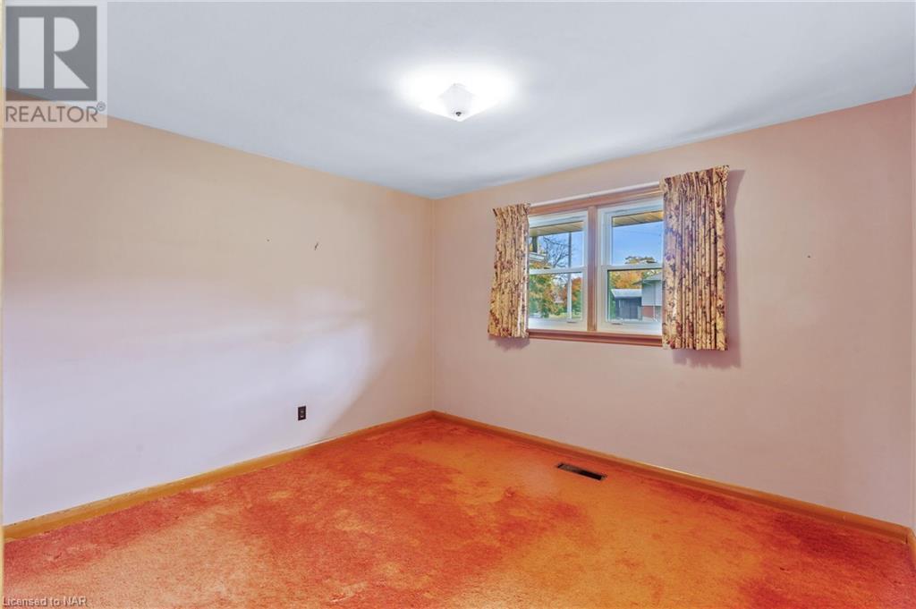 10 West Hampton Road, St. Catharines, Ontario  L2T 3E5 - Photo 14 - 40669809