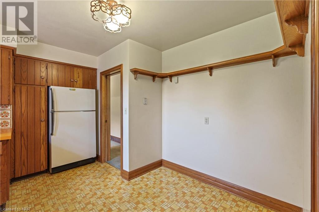 10 West Hampton Road, St. Catharines, Ontario  L2T 3E5 - Photo 11 - 40669809