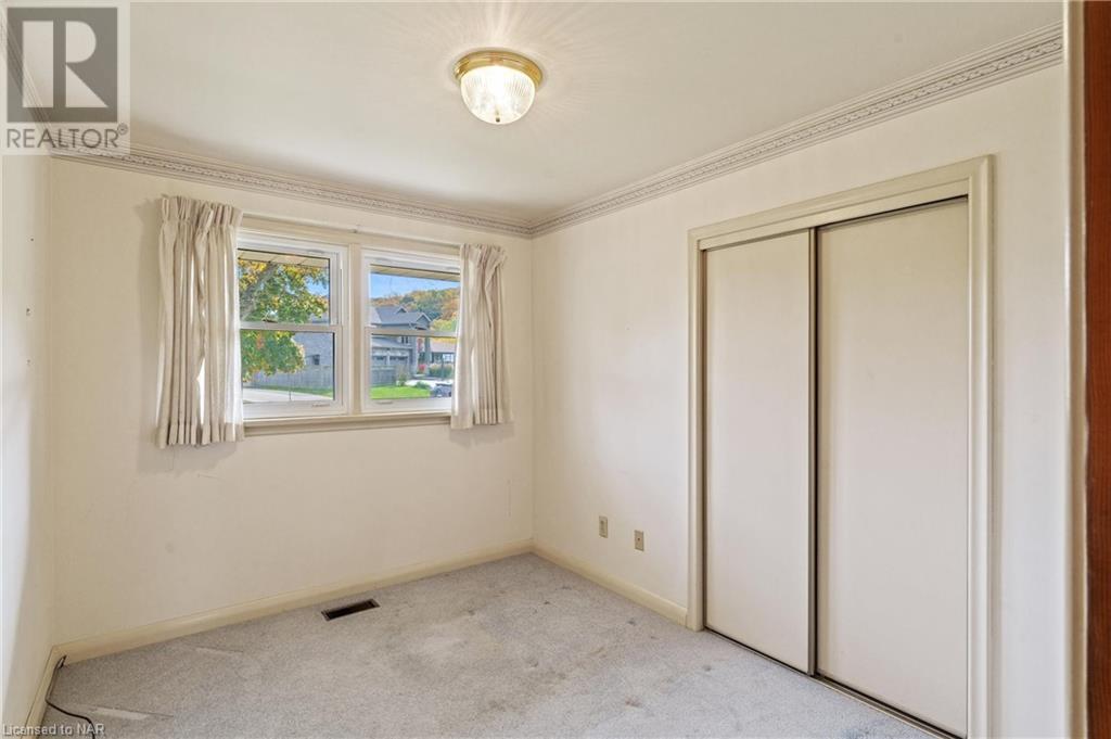 10 West Hampton Road, St. Catharines, Ontario  L2T 3E5 - Photo 16 - 40669809