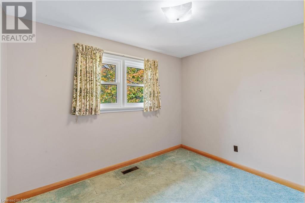 10 West Hampton Road, St. Catharines, Ontario  L2T 3E5 - Photo 18 - 40669809