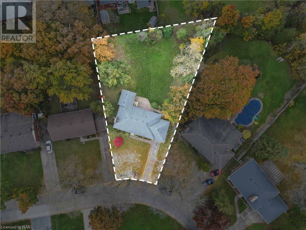 10 West Hampton Road, St. Catharines, Ontario  L2T 3E5 - Photo 2 - 40669809