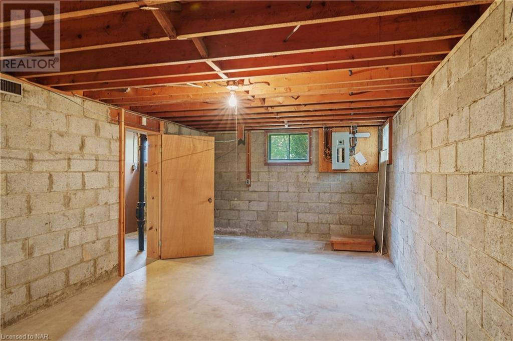 10 West Hampton Road, St. Catharines, Ontario  L2T 3E5 - Photo 27 - 40669809