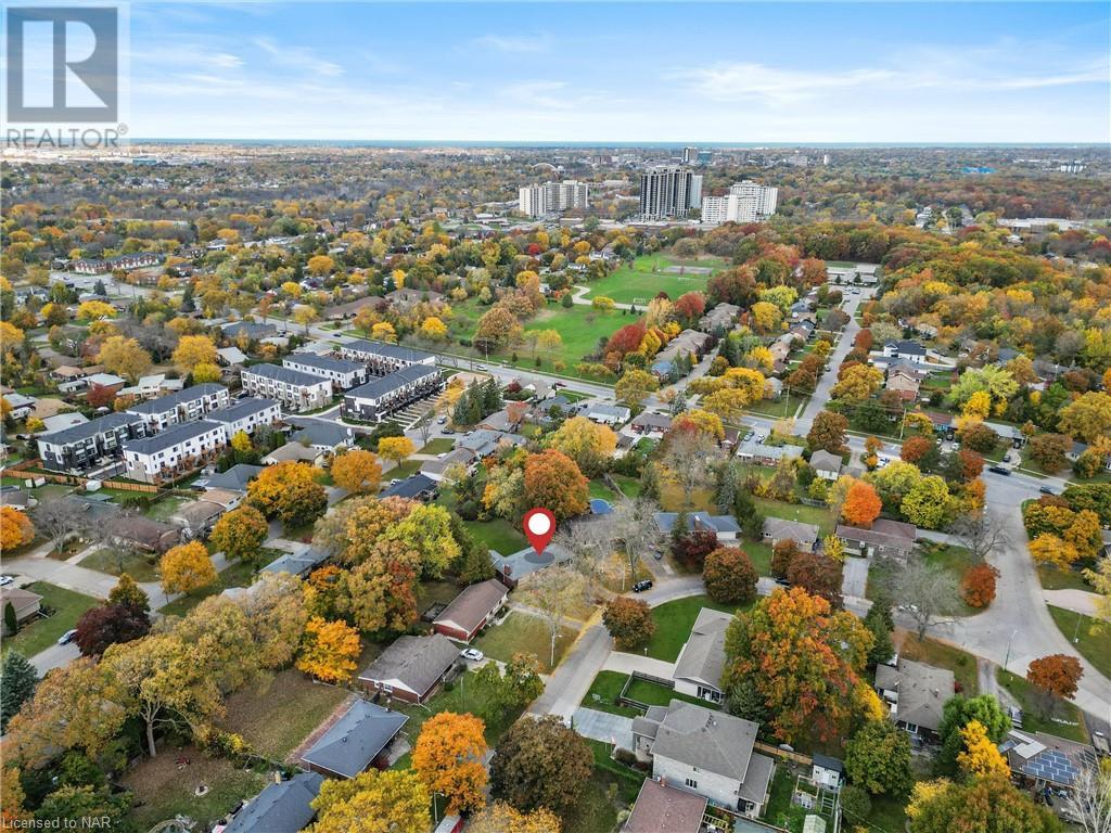 10 West Hampton Road, St. Catharines, Ontario  L2T 3E5 - Photo 35 - 40669809