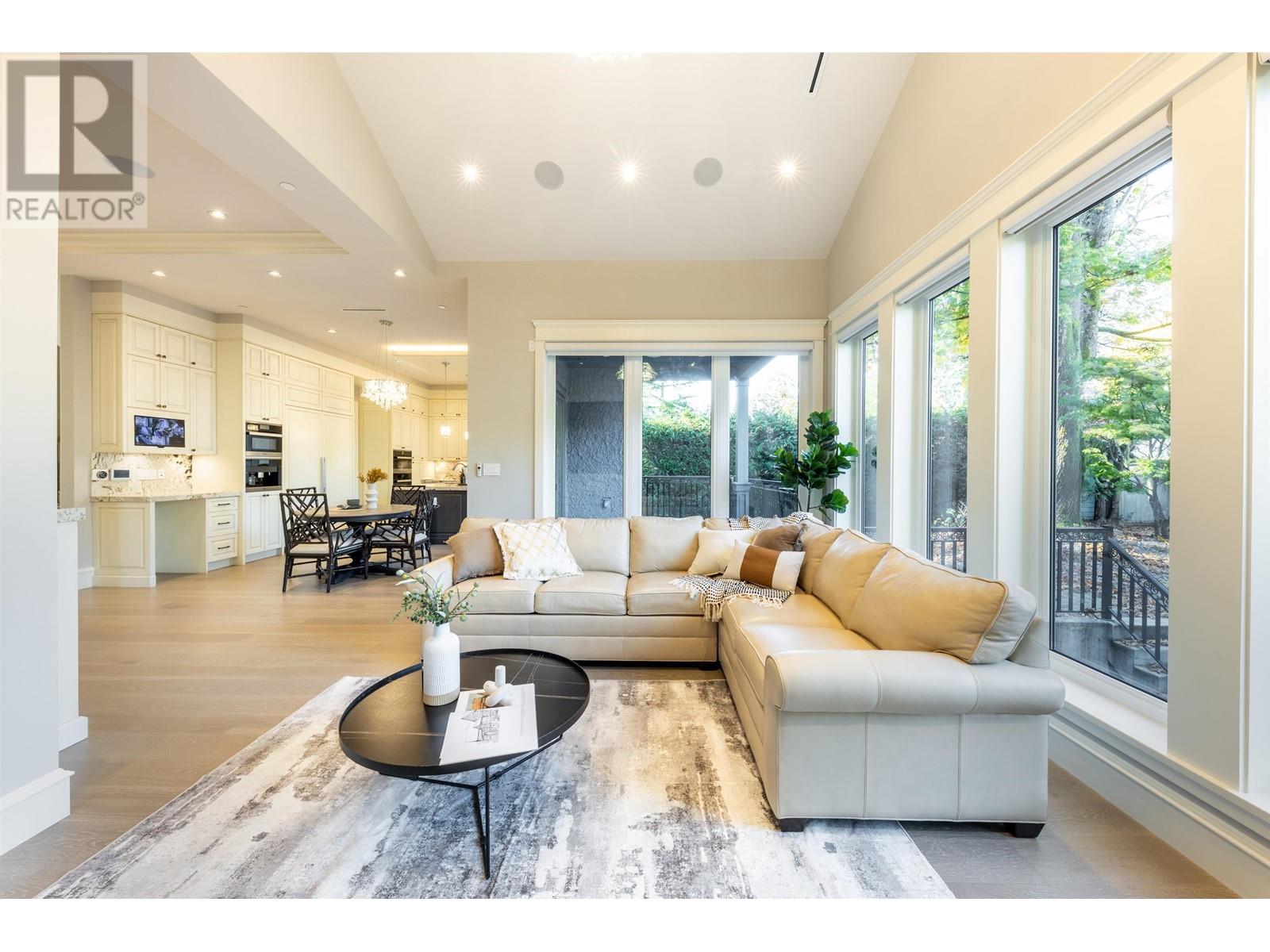 Listing Picture 13 of 32 : 3981 W 35TH AVENUE, Vancouver / 溫哥華 - 魯藝地產 Yvonne Lu Group - MLS Medallion Club Member