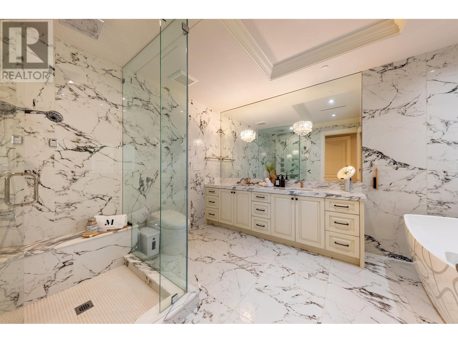 Listing Picture 19 of 32 : 3981 W 35TH AVENUE, Vancouver / 溫哥華 - 魯藝地產 Yvonne Lu Group - MLS Medallion Club Member