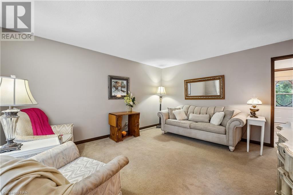 4 Fallingbrook Drive, Fonthill, Ontario  L0S 1E1 - Photo 22 - 40670094