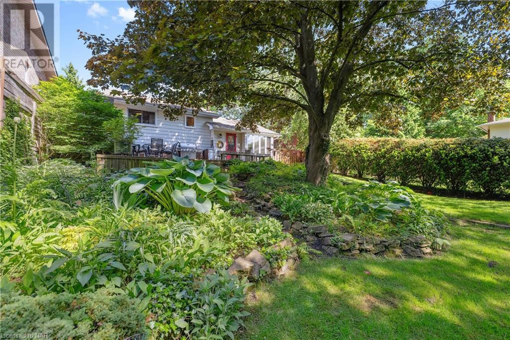 4 Fallingbrook Drive, Fonthill, Ontario  L0S 1E1 - Photo 18 - 40670094