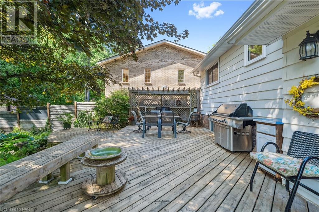 4 Fallingbrook Drive, Fonthill, Ontario  L0S 1E1 - Photo 9 - 40670094