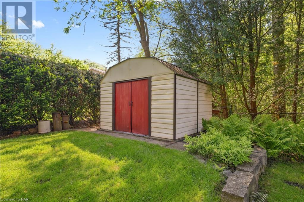 4 Fallingbrook Drive, Fonthill, Ontario  L0S 1E1 - Photo 17 - 40670094