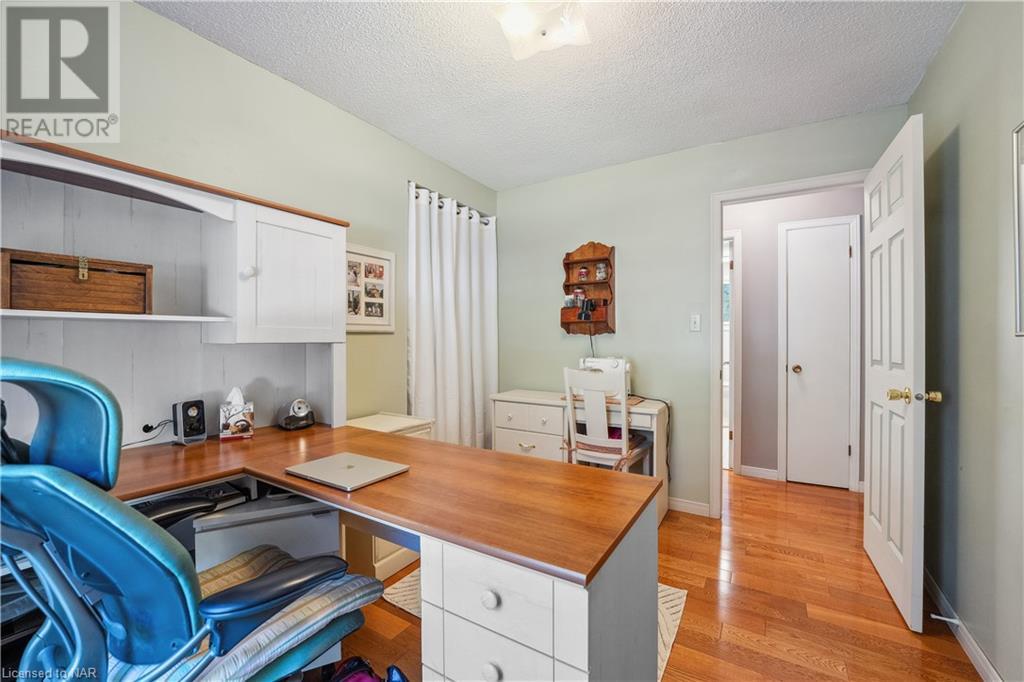 4 Fallingbrook Drive, Fonthill, Ontario  L0S 1E1 - Photo 33 - 40670094