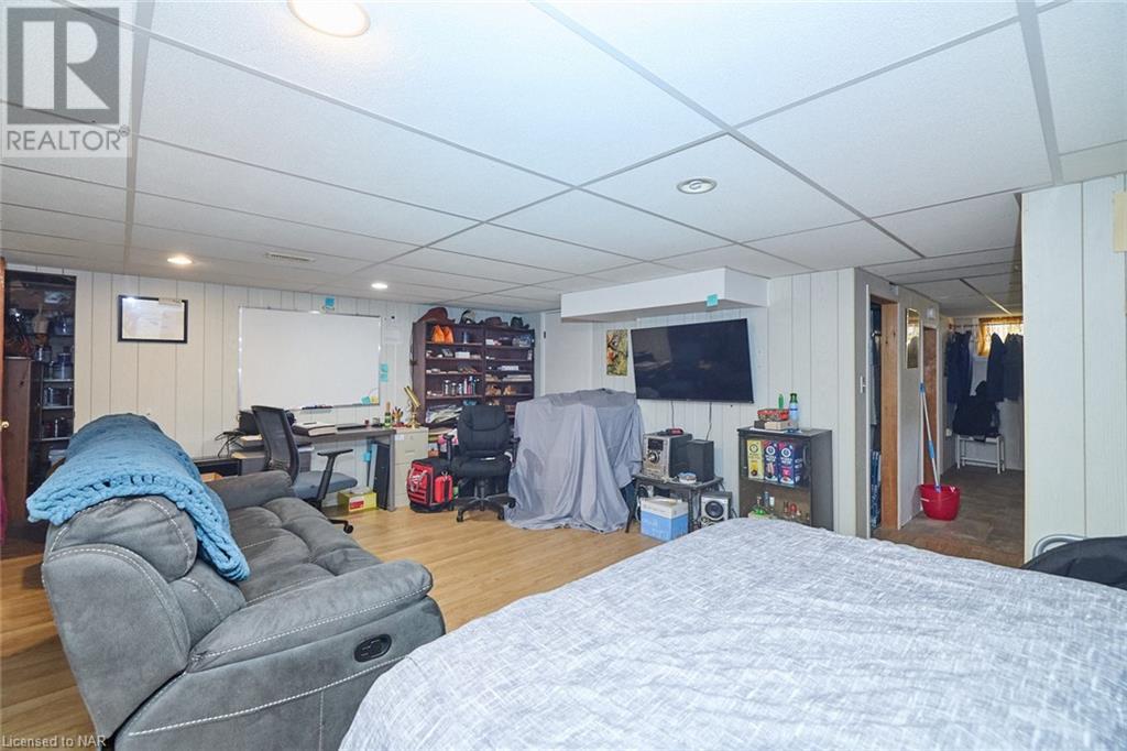 725 South Pelham Road, Welland, Ontario  L3C 3C9 - Photo 18 - 40638130