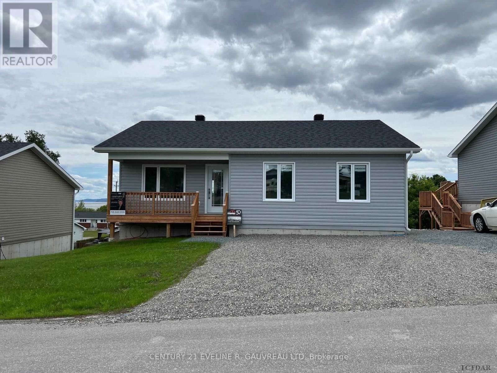 134 Lorne Avenue, Temiskaming Shores, Ontario  P0J 1P0 - Photo 1 - T9273676