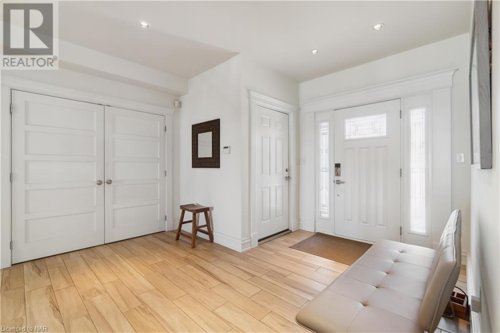 899 Edgemere Road, Fort Erie, Ontario  L2A 1A7 - Photo 5 - 40602911