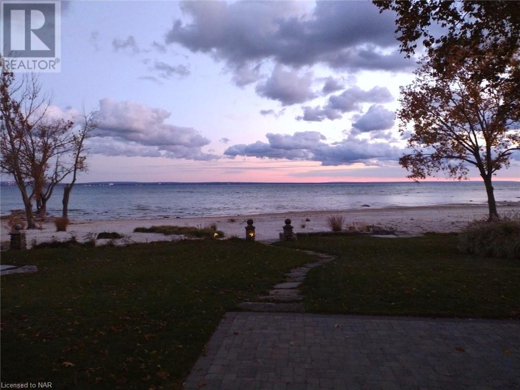 899 Edgemere Road, Fort Erie, Ontario  L2A 1A7 - Photo 1 - 40602911