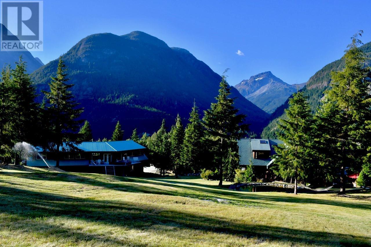 3531 MACKENZIE 20 HIGHWAY, Hagensborg, British Columbia
