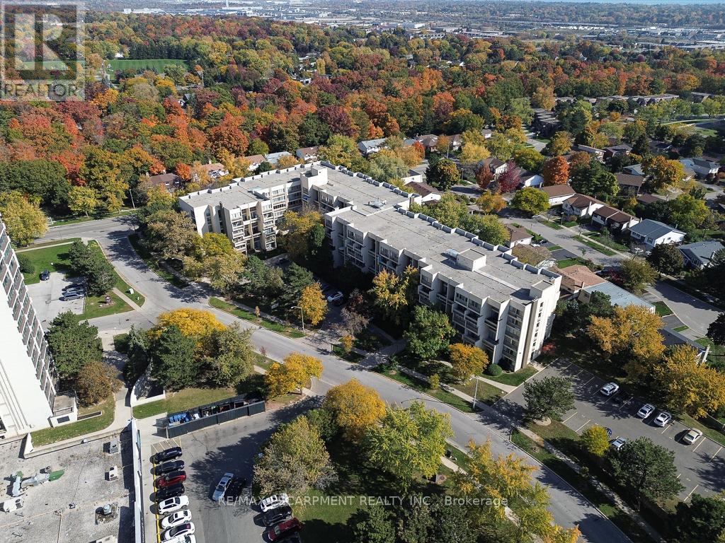 Property at 119 - 1300 MARLBOROUGH COURT image 1