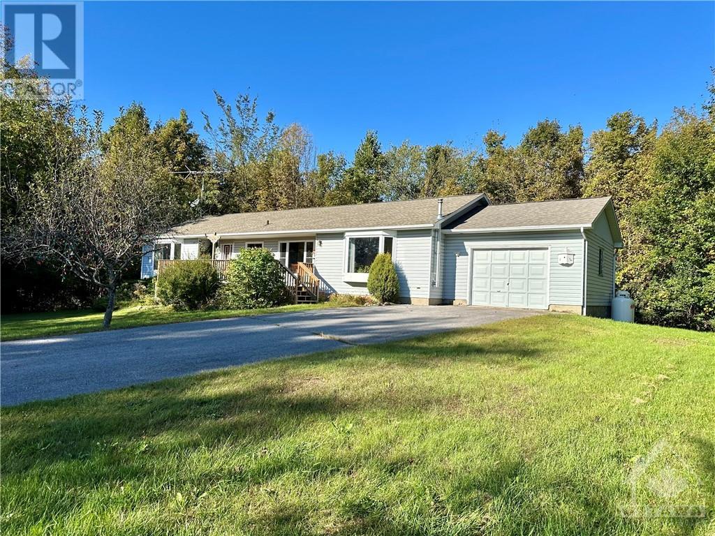 797 Eighth Concession Road, Westport, Ontario  K0G 1X0 - Photo 1 - 1413929