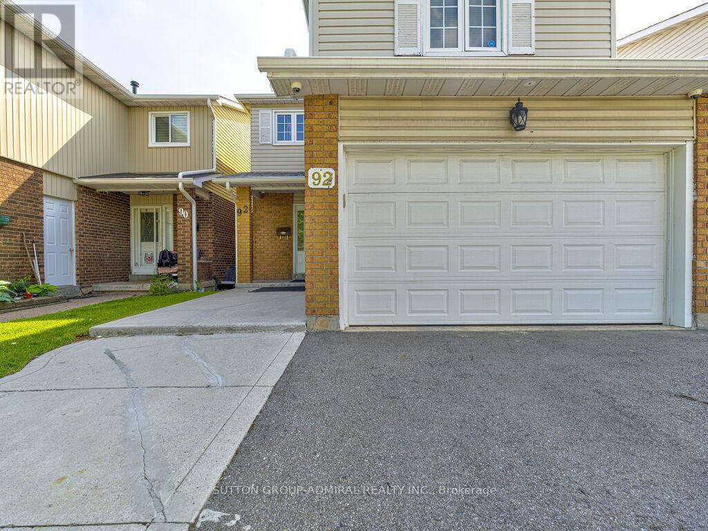 92 Simmons Boulevard, Brampton (Madoc), Ontario  L6V 3V6 - Photo 2 - W9752122