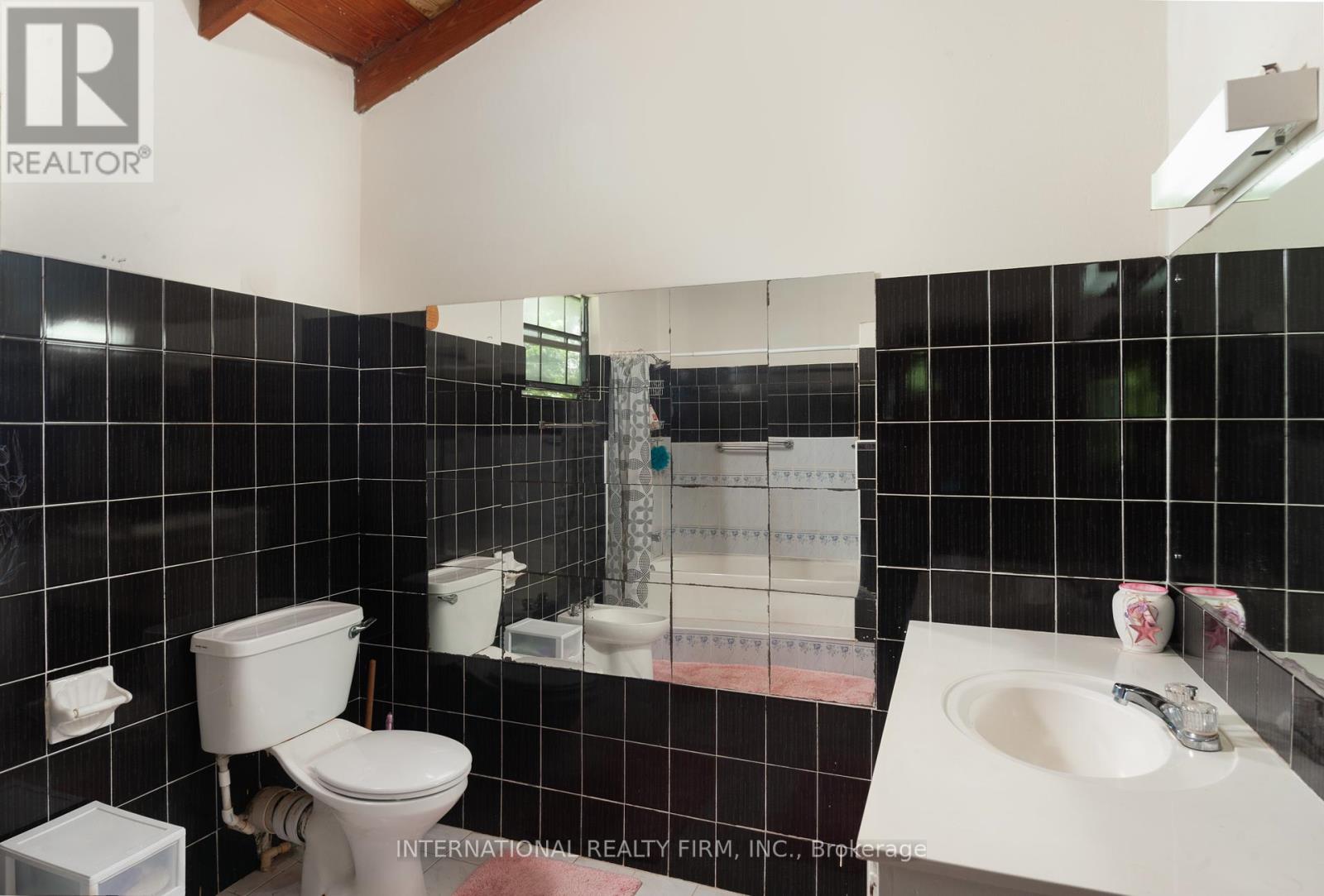 2 Vault Road, Barbados, Ontario   - Photo 15 - X9752146
