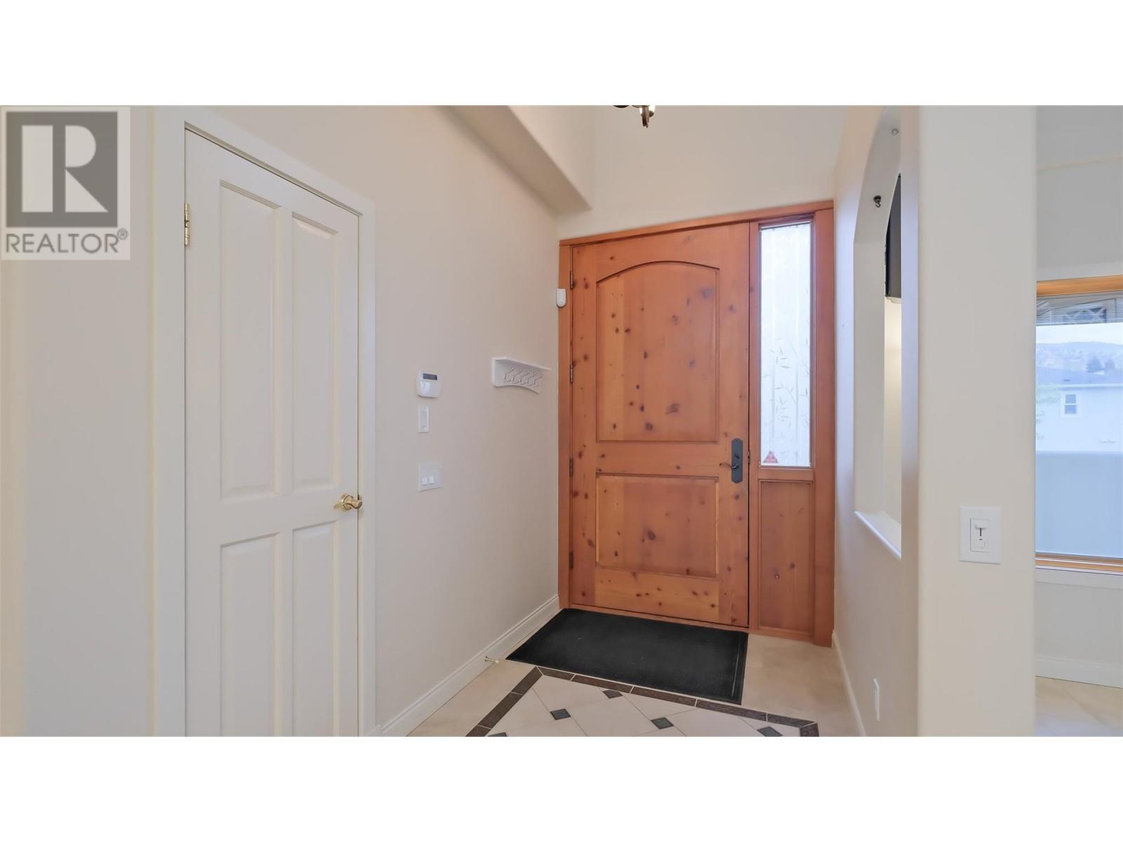 250 MARINA Way Unit# 804 Penticton