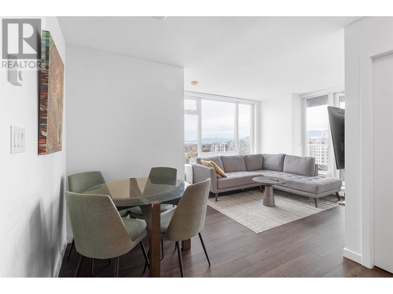 Listing Picture 10 of 13 : 2002 5665 BOUNDARY ROAD, Vancouver / 溫哥華 - 魯藝地產 Yvonne Lu Group - MLS Medallion Club Member