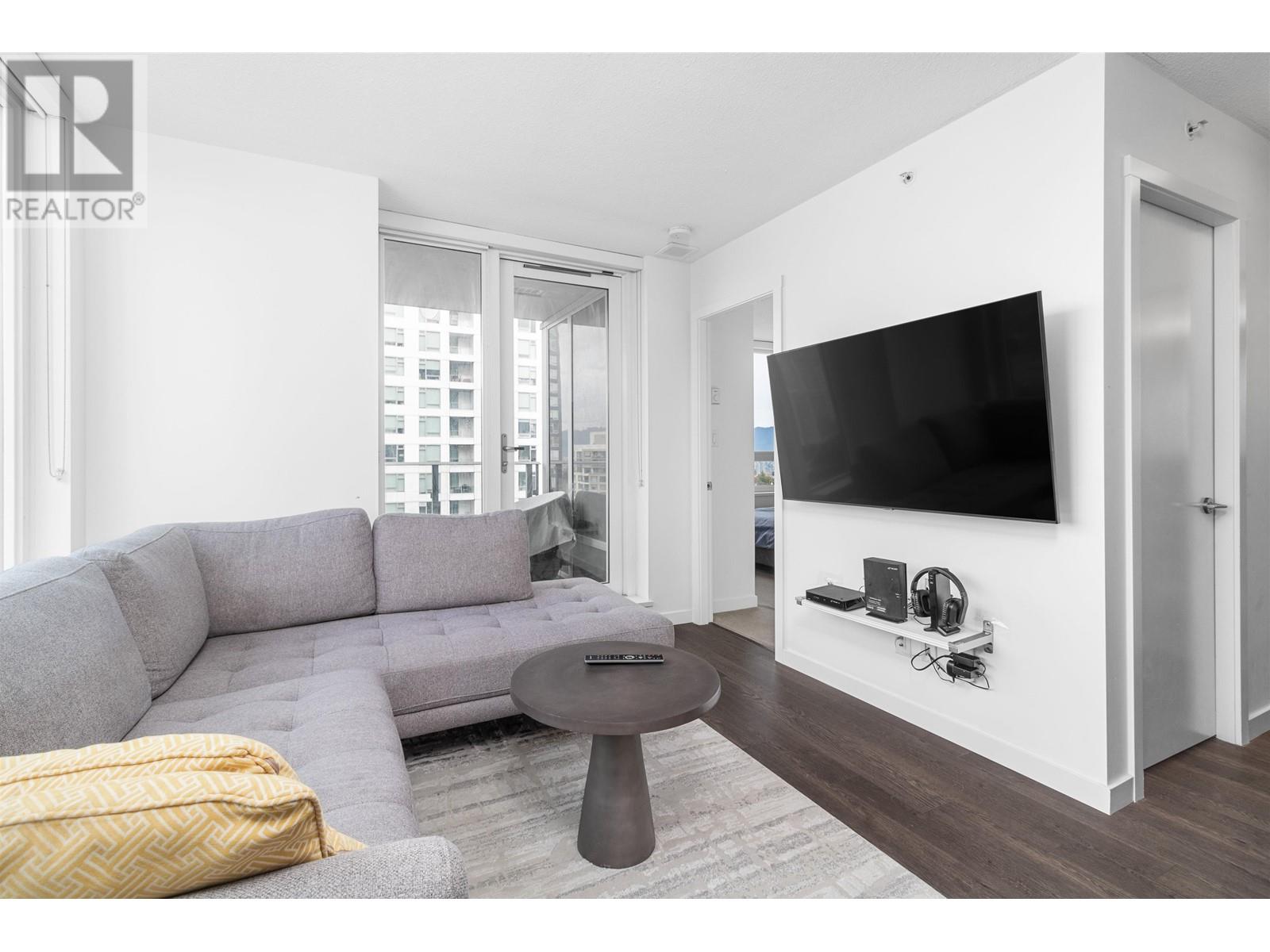 Listing Picture 7 of 13 : 2002 5665 BOUNDARY ROAD, Vancouver / 溫哥華 - 魯藝地產 Yvonne Lu Group - MLS Medallion Club Member