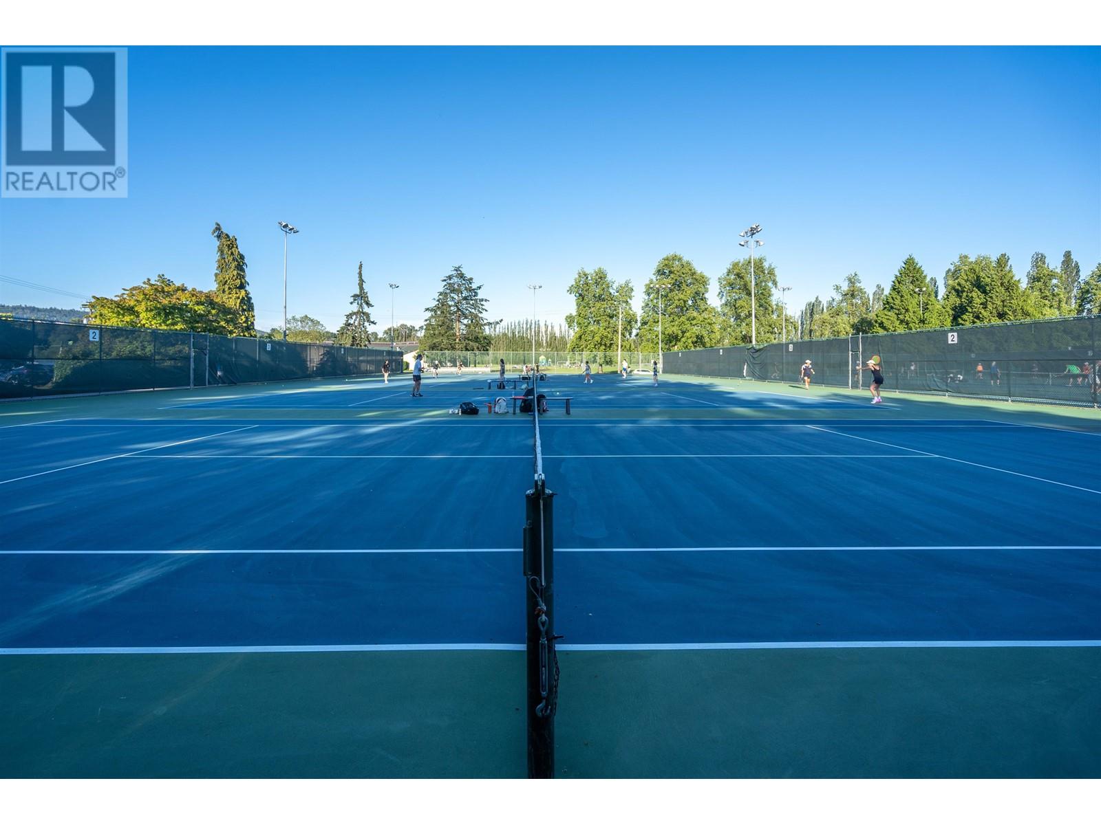 Listing Picture 26 of 31 : 3 5188 SAVILE ROW, Burnaby / 本拿比 - 魯藝地產 Yvonne Lu Group - MLS Medallion Club Member