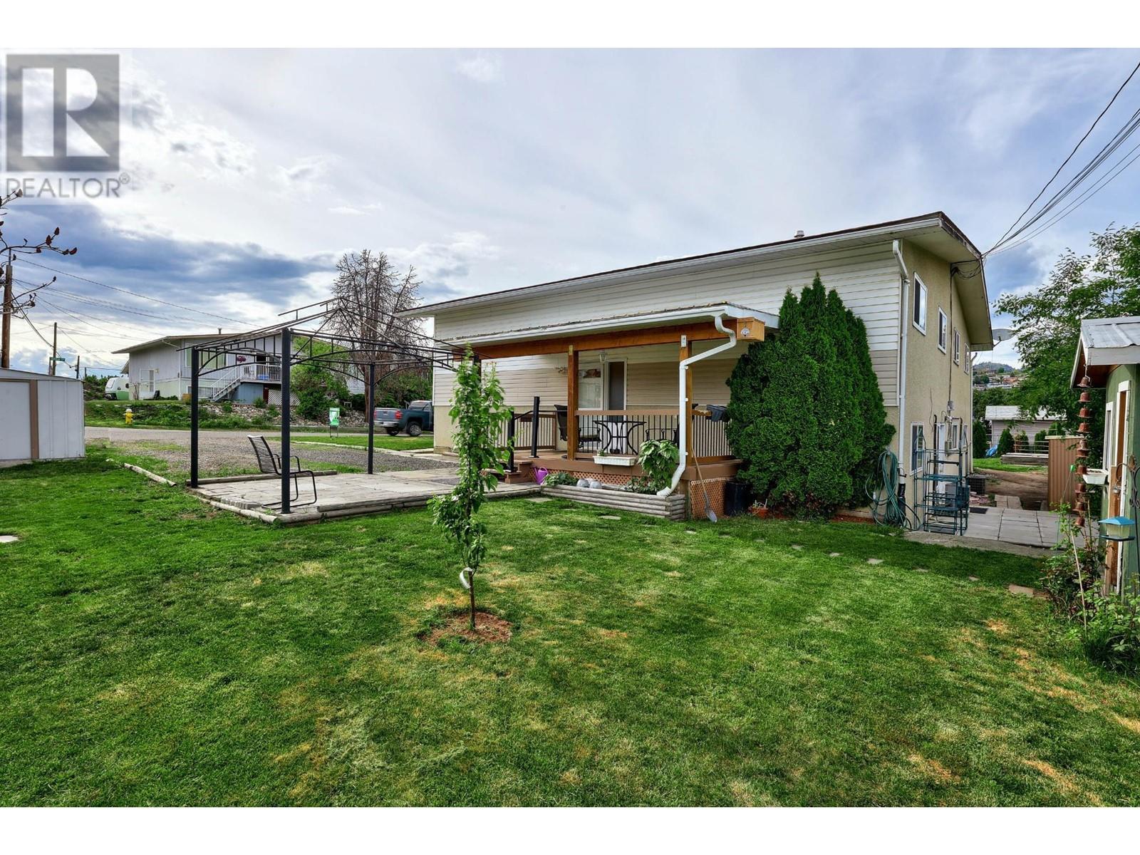 1302/1304 SITKA Street Kamloops