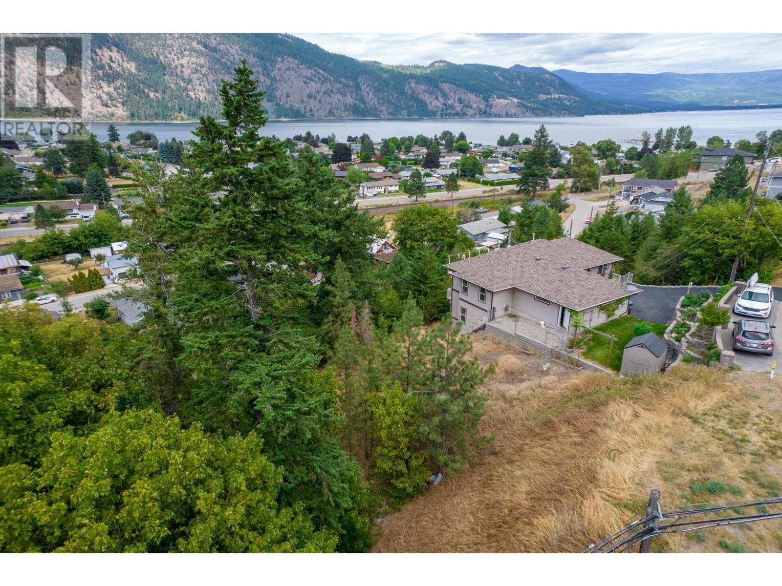 1052 Montgomery Place, Chase, British Columbia V0E 1M0 - Photo 3 - 181024