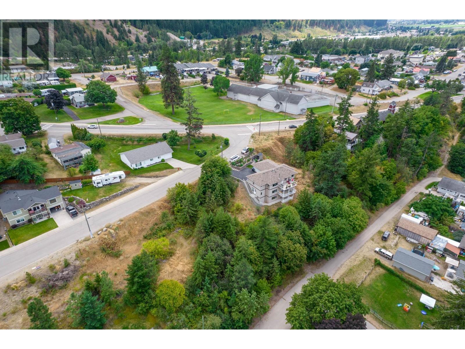 1174 Montgomery Place, Chase, British Columbia V0E 1M0 - Photo 4 - 181025