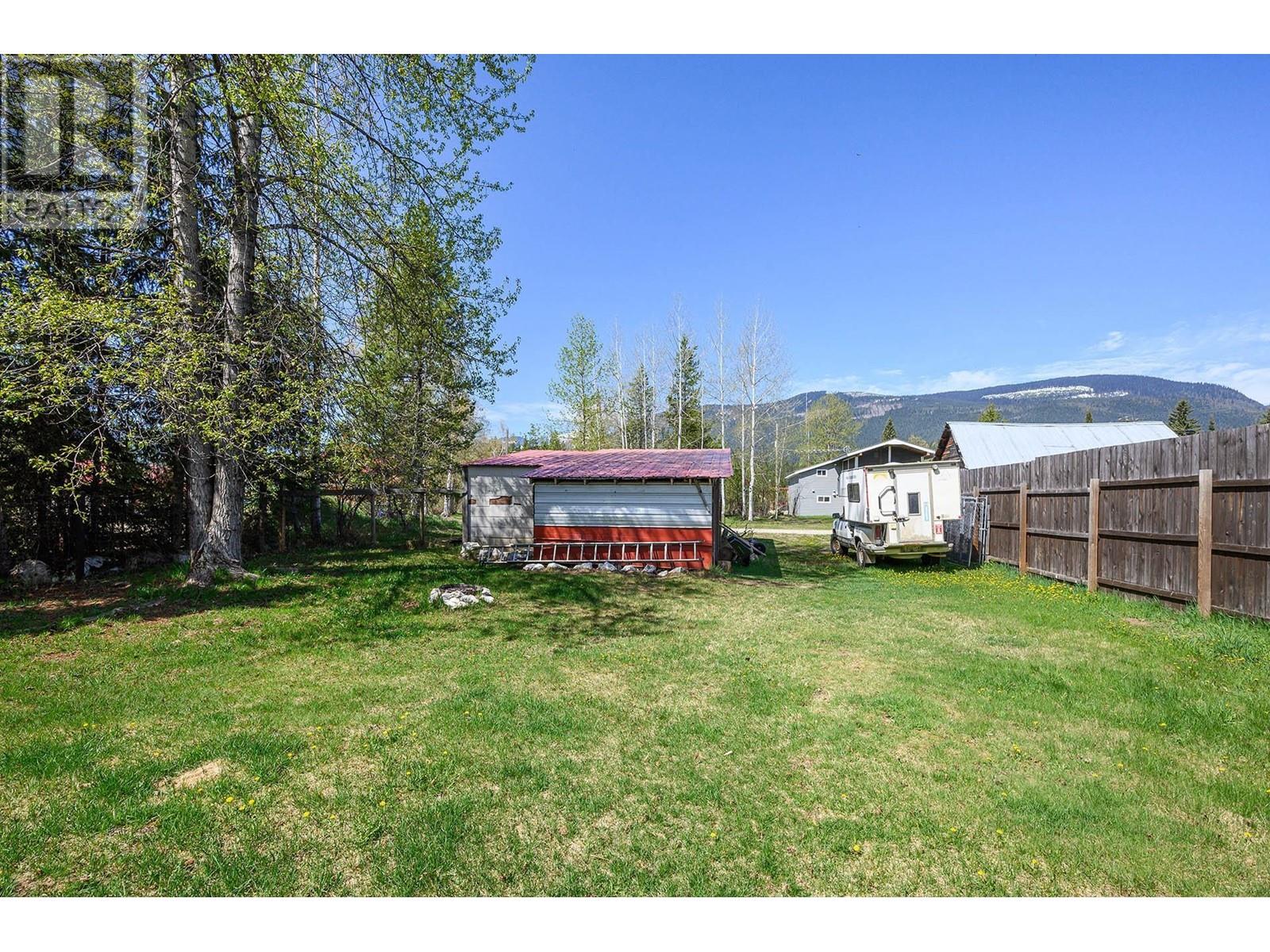 817 Main  Street, Blue River, British Columbia  V0E 1J0 - Photo 33 - 177840