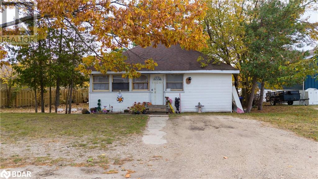 75 Old Mosley Street, Wasaga Beach, Ontario  L9Z 2X1 - Photo 2 - 40670301