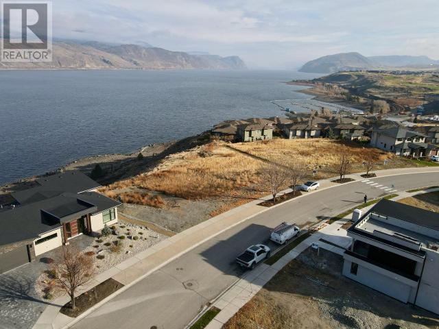 201 Holloway  Drive, Kamloops, British Columbia  V2H 1T7 - Photo 4 - 177687