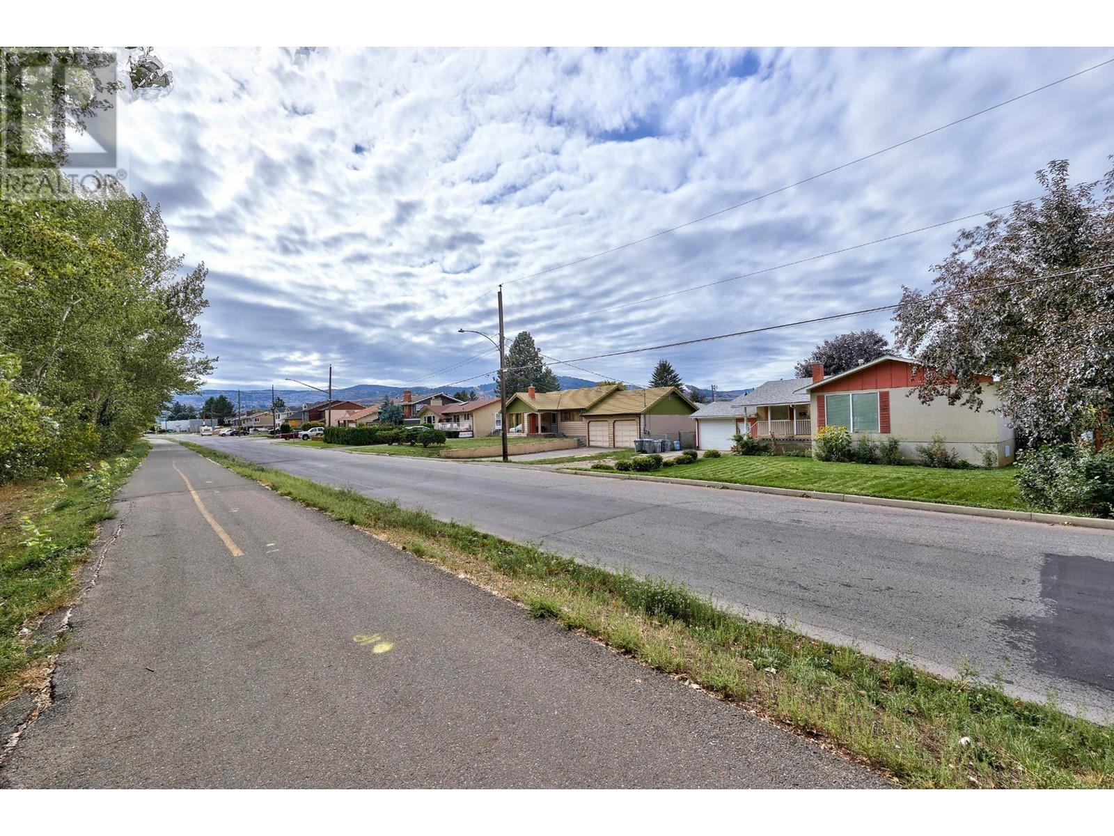 1069 SCHUBERT  Drive Kamloops