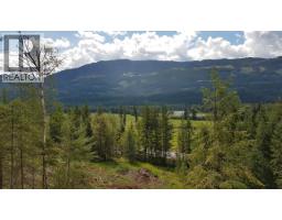 1525 YELLOWHEAD Highway, clearwater, British Columbia