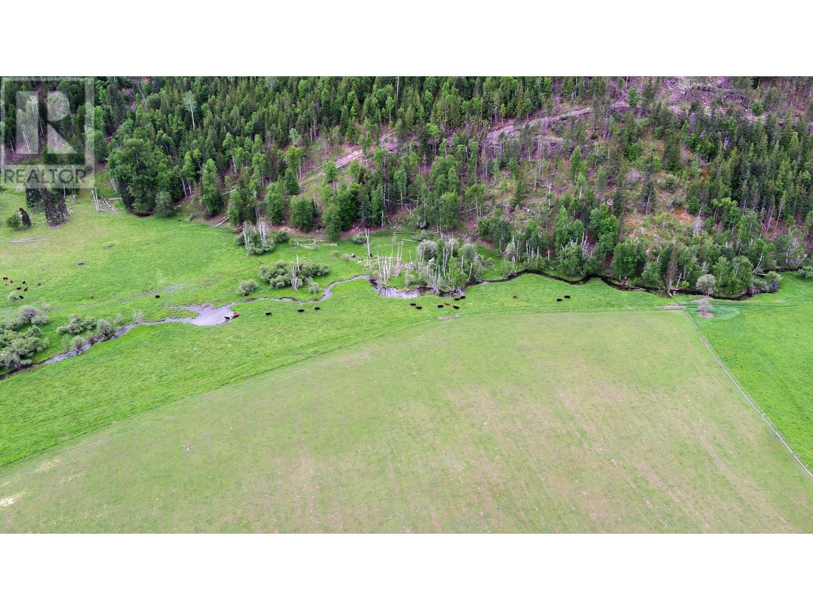 1468 AGATE BAY  Road Barriere