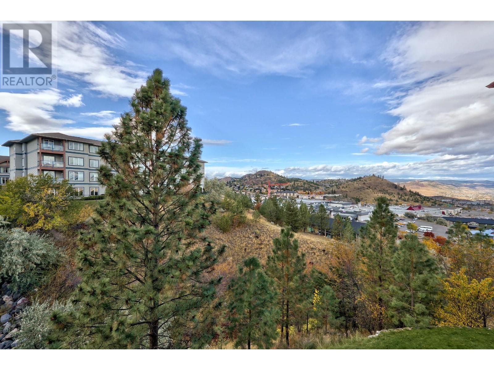 1120 HUGH ALLAN  Drive Unit# 311 Kamloops