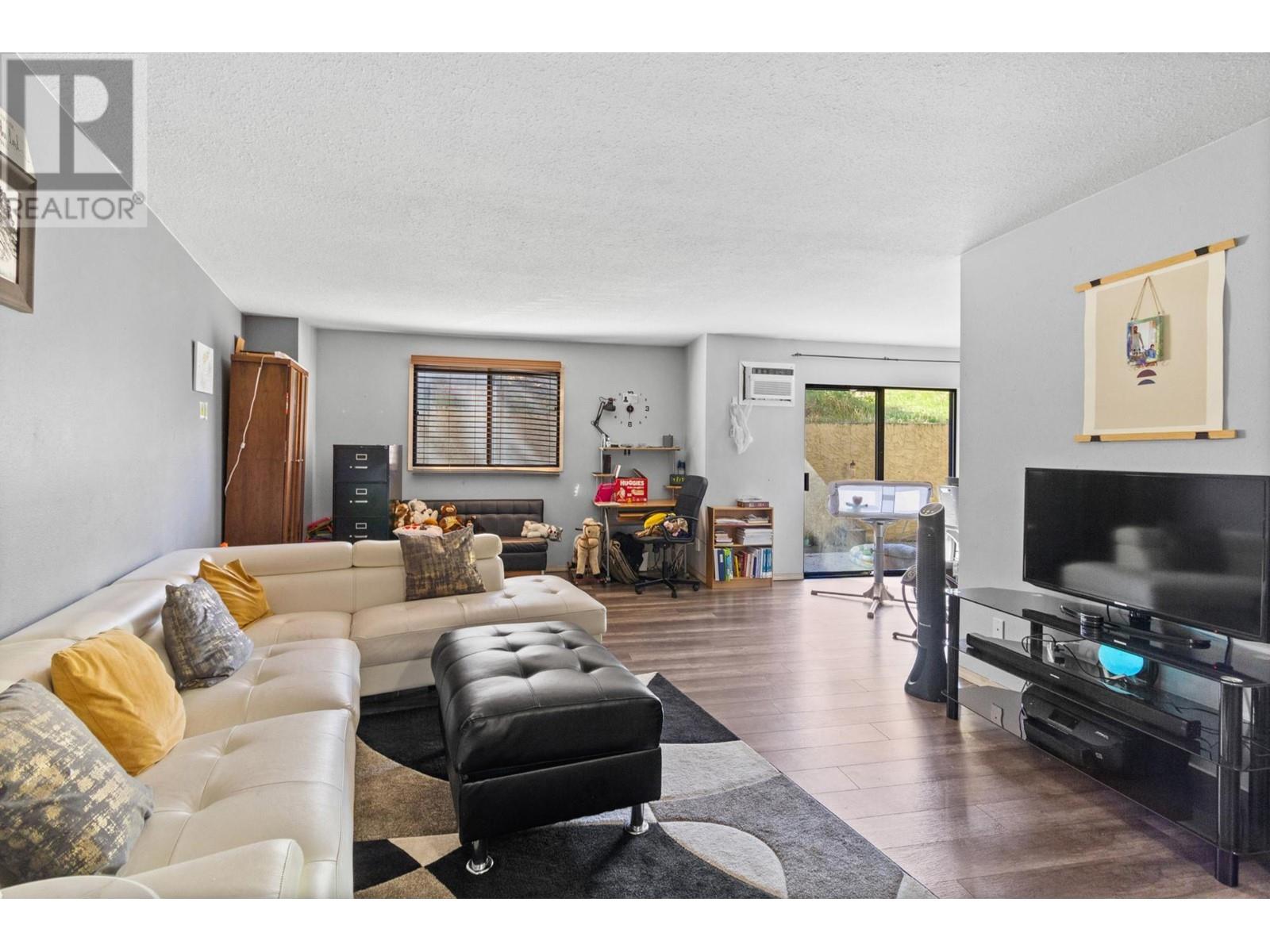 555 DALGLEISH Drive Unit# 202 Kamloops