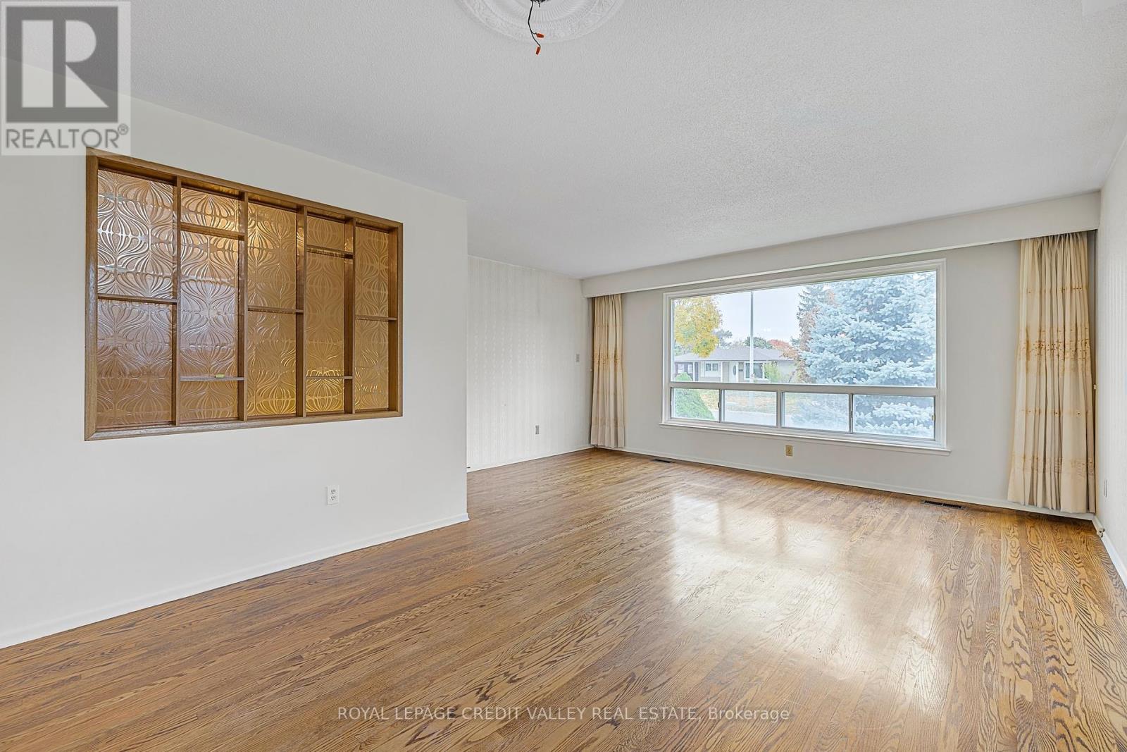 299 Bartley Bull ParkwayBrampton (Brampton East), Ontario  L6W 2L2 - Photo 7 - W9767506