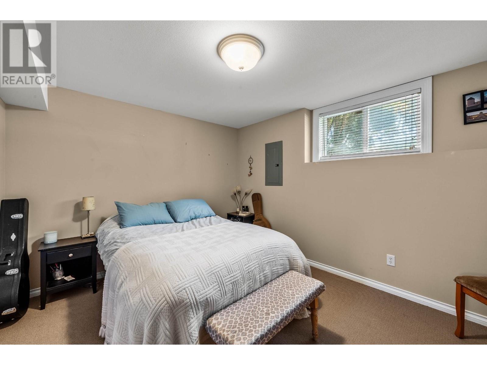 1129 CRESTLINE  Street Kamloops