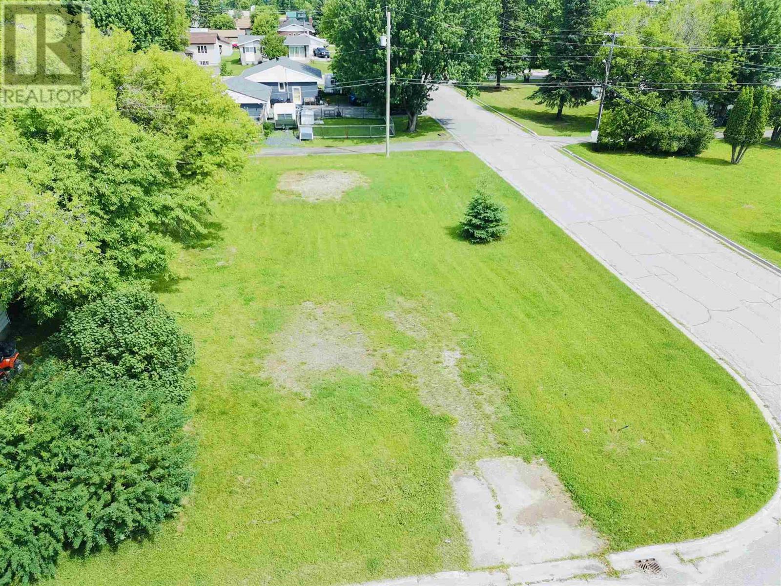 215 Florence St, Dryden, Ontario  P8N 2R8 - Photo 2 - TB230071