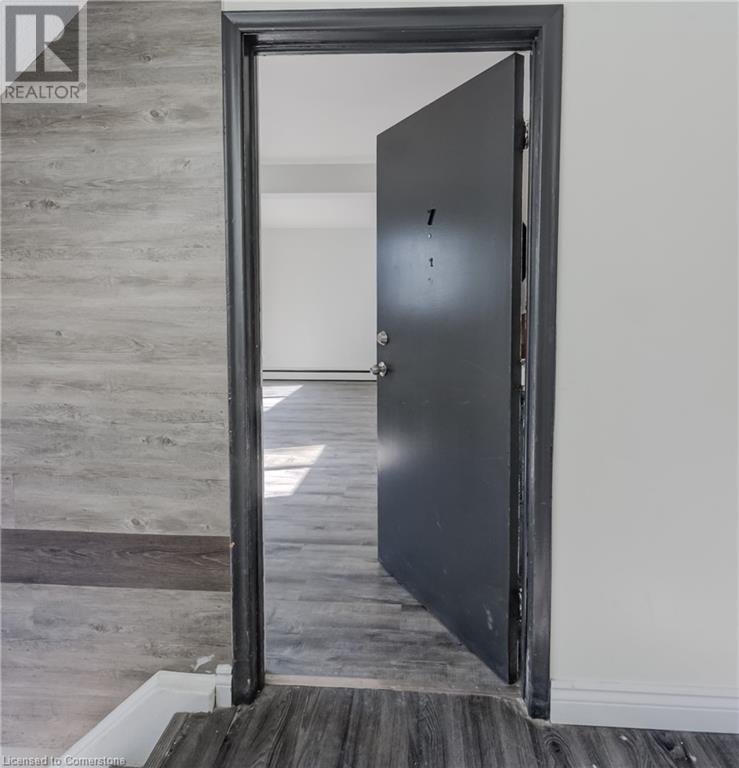 203 Mausser Avenue Unit# 7, Kitchener, Ontario  N2M 3K9 - Photo 2 - 40669036